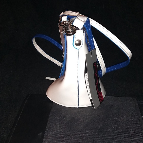 NWT Innue Crossbody Purse, Bucket, Patent Leather, Italian - Picture 2 of 12